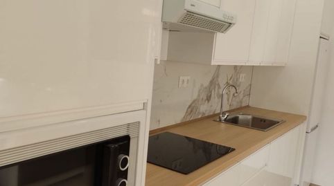 Foto 2 de Piso en venta en Cortijo Bazán - Los Casinis - Los Cipreses, Málaga Capital