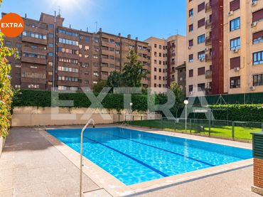 Piso con balcón en venta en Calle Jazmín