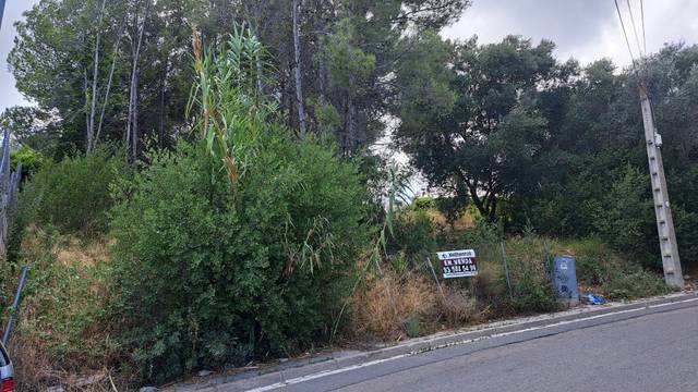 Terreno residencial en Venta en Castellnou - Can Mir - Can Solà