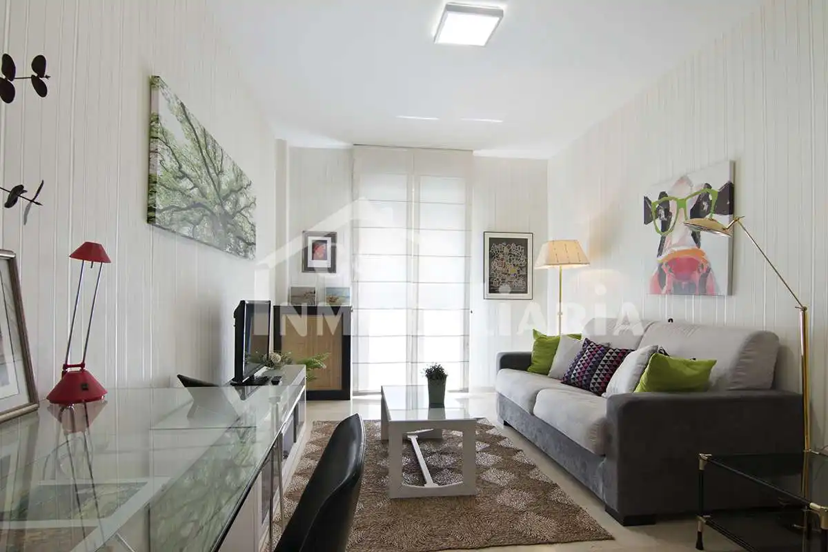 Sala de estar de Apartamento de alquiler en Granada con Aire acondicionado, Calefacción y Parquet