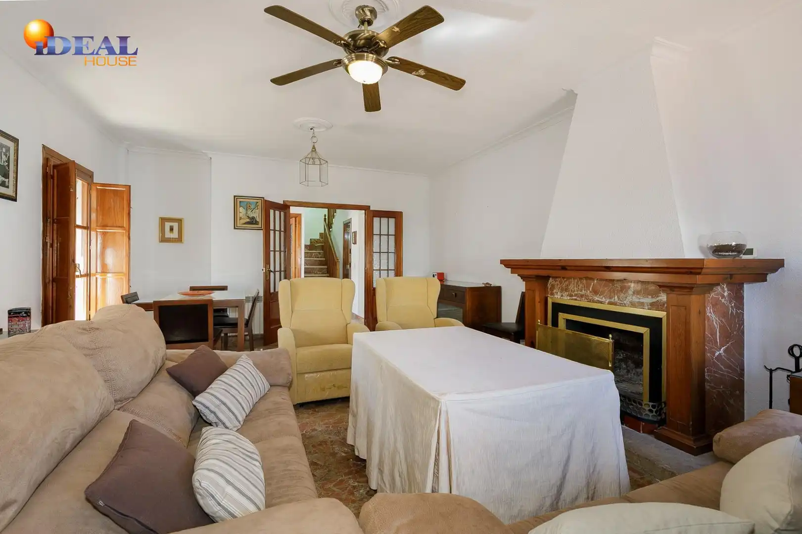 Sala de estar de Casa o chalet en venta en Ogíjares con Jardín privado, Terraza y Balcón