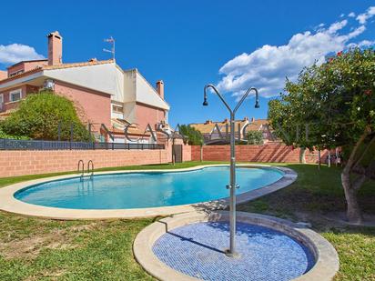 Piscina de Casa adosada en venda en Sant Joan d'Alacant amb Calefacció, Jardí privat i Terrassa