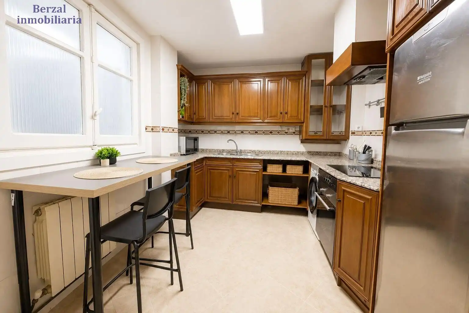 Kitchen of Flat for rent in  Logroño  with Heating, Terrace and Furnished