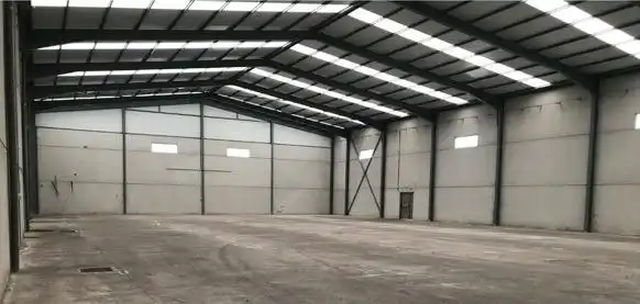 Nave industrial en venta en de Riaño, imagen 2