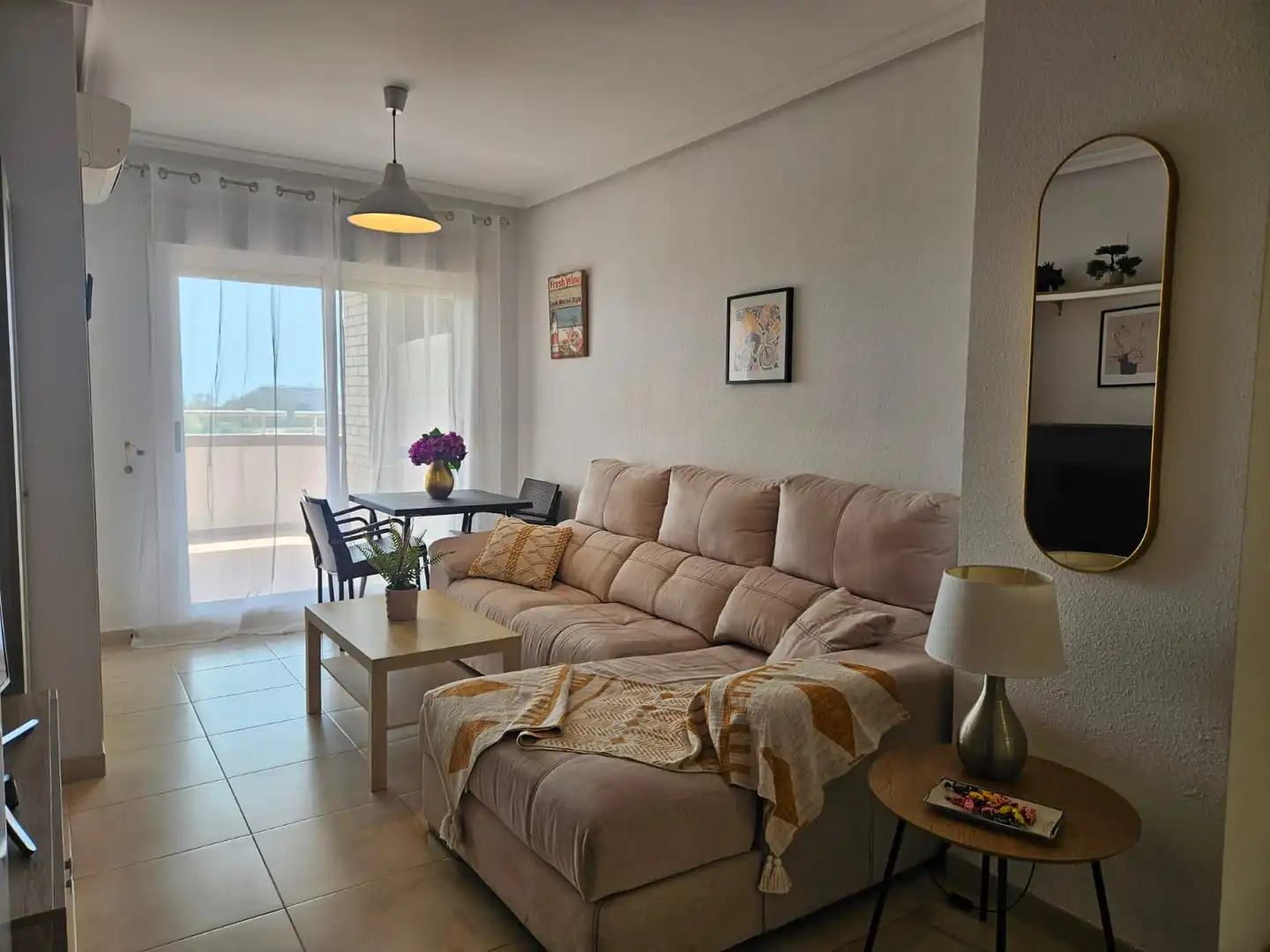 Sala de estar de Apartamento de alquiler en Cabanes con Aire acondicionado, Calefacción y Terraza