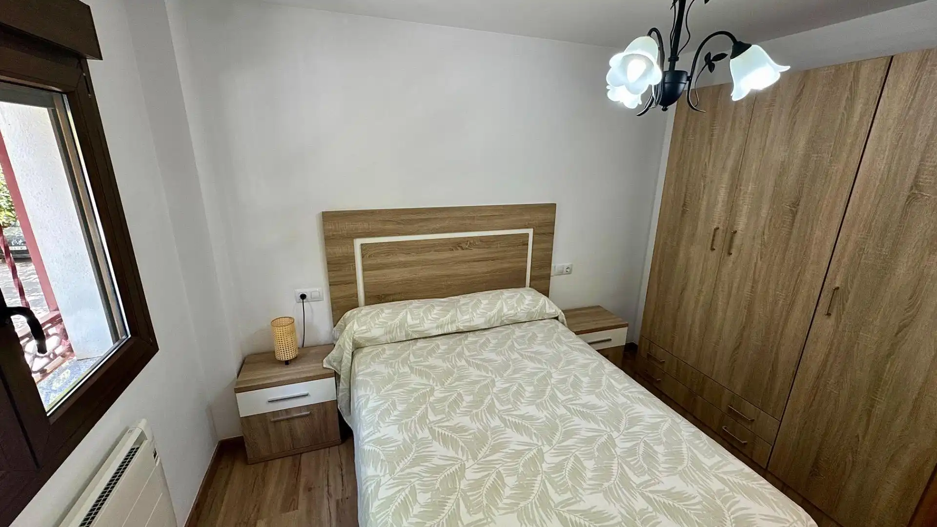 Bedroom of Flat for rent in Pinos Genil  with Air Conditioner, Heating and Furnished