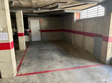 Individual en venta en Carrer Castell Montgrí 19