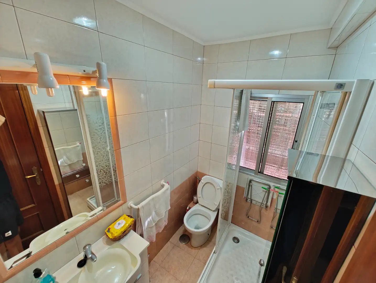 Baño de Piso en venta en Leganés con Calefacción, Terraza y Amueblado