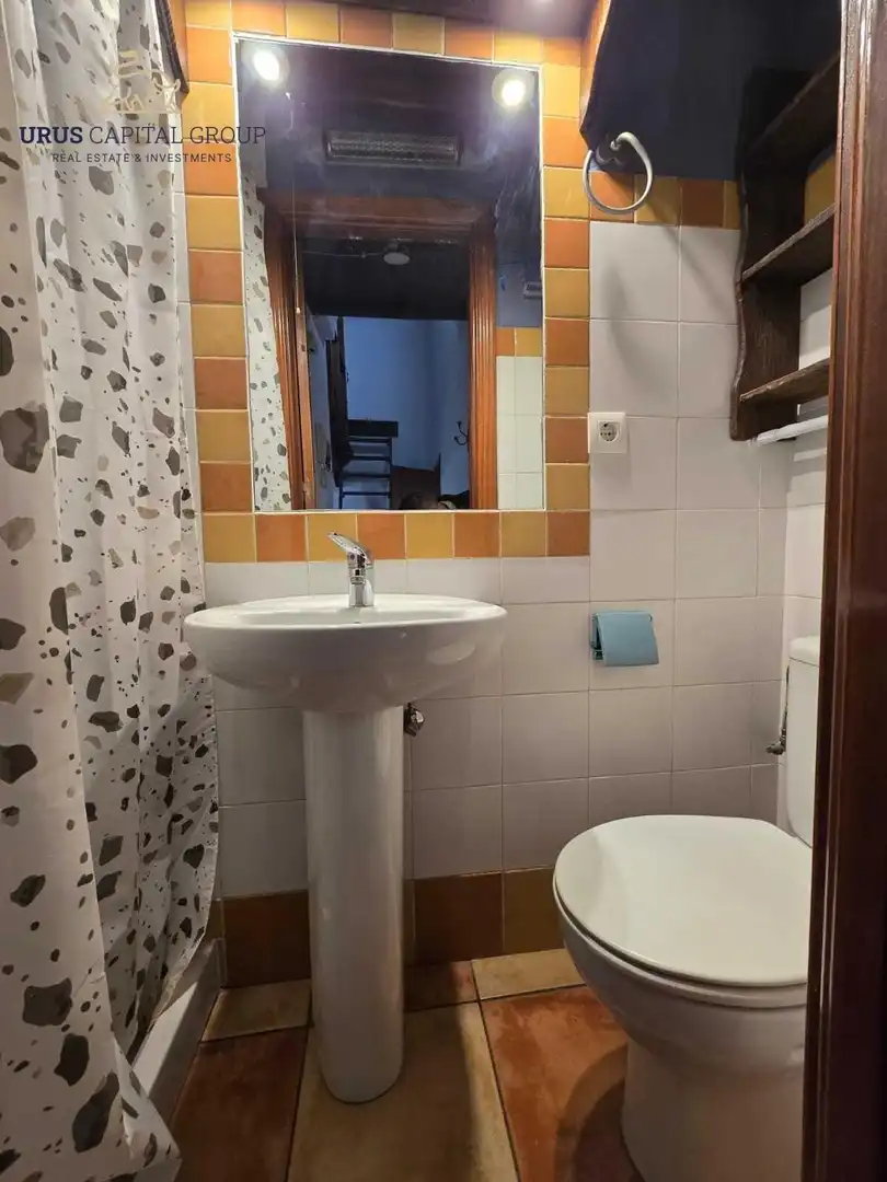 Badezimmer von Wohnung zur Miete in Córdoba mit Klimaanlage, Heizung und Möbliert