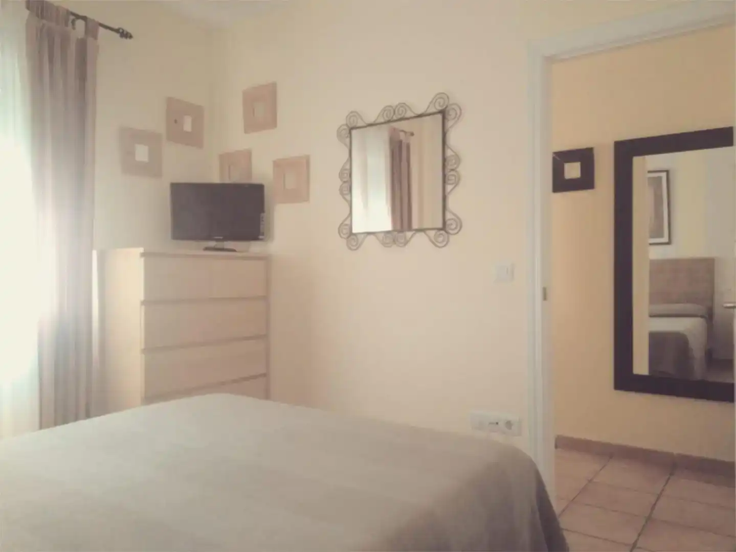 Schlafzimmer von Wohnungen zur Miete in Ayamonte mit Klimaanlage und Schwimmbad