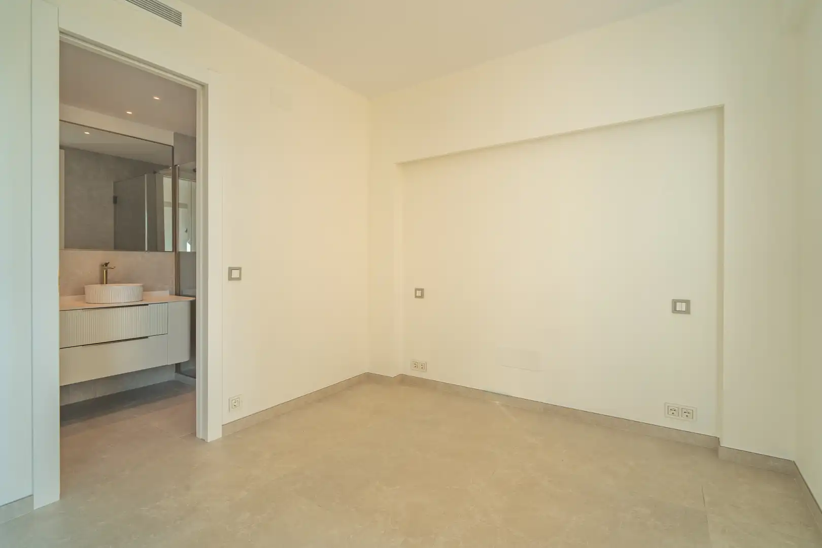Schlafzimmer von Dachboden zum Verkauf in Centro
