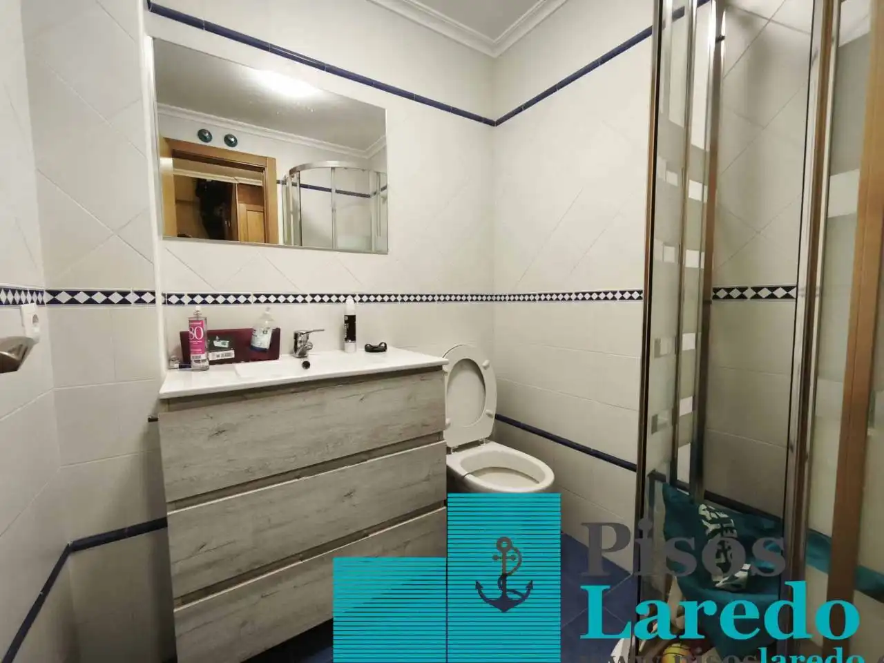 Bathroom of Flat for sale in Meruelo  with Heating, Private garden and Parquet flooring