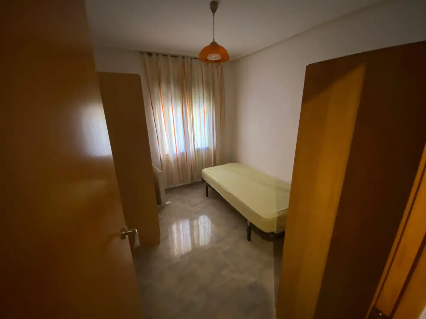 Dormitori de Planta baixa en venda en Valencia