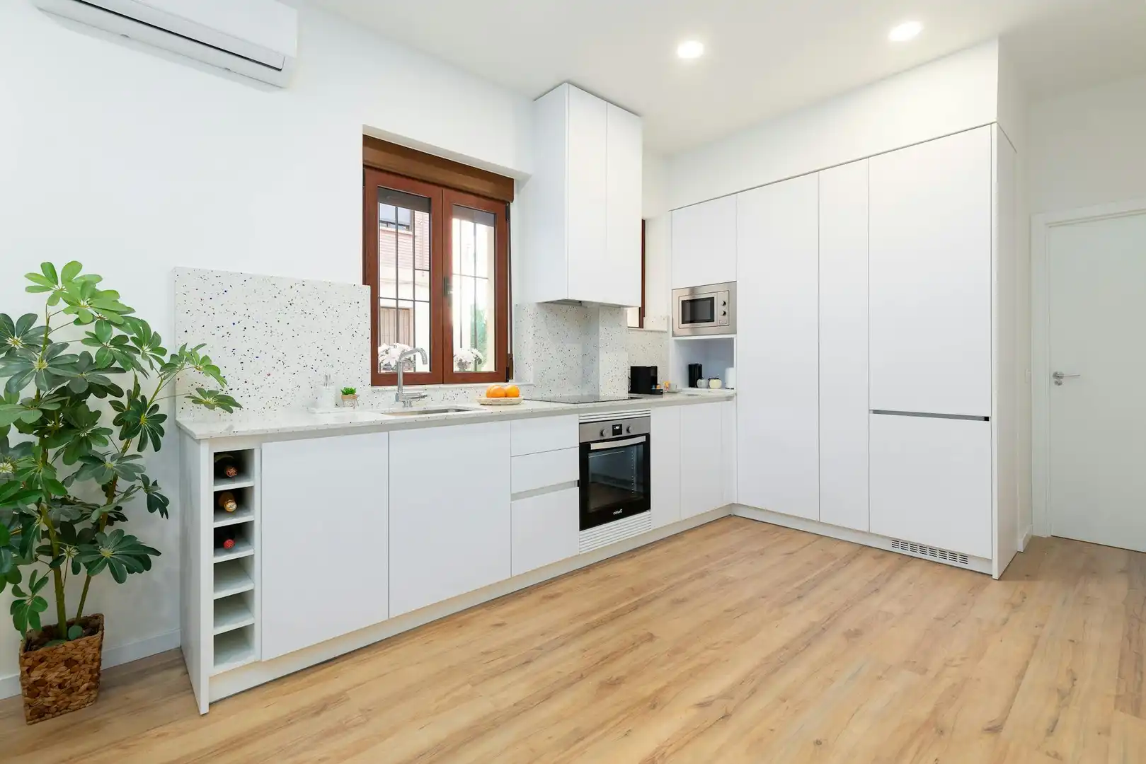 Kitchen of Flat for rent in Ciutat Vella 