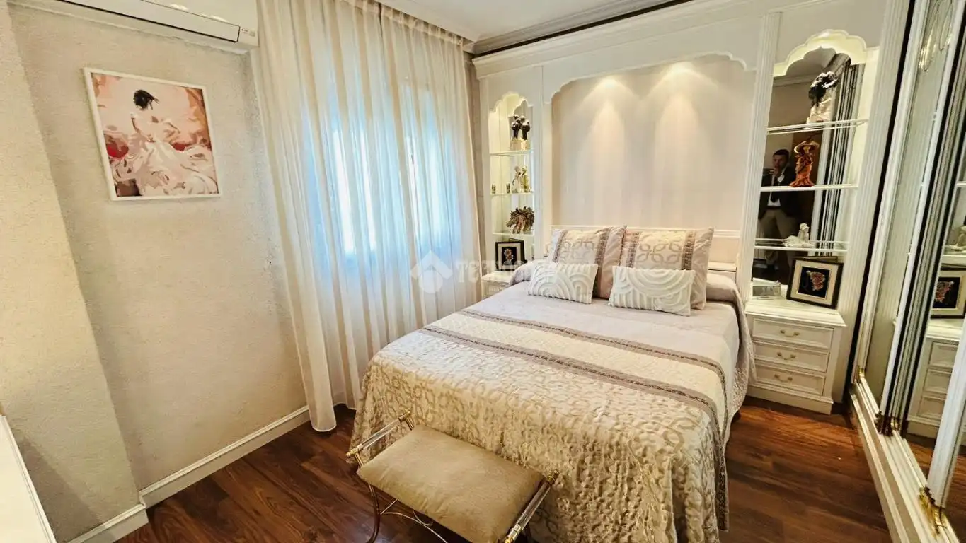 Habitación de Piso en venta en Madrid con Aire acondicionado, Calefacción y Jardín privado