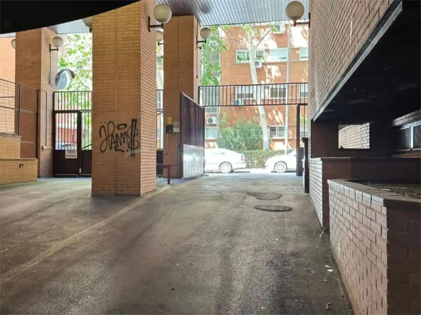 Exterior view of Garage for rent in Madrid