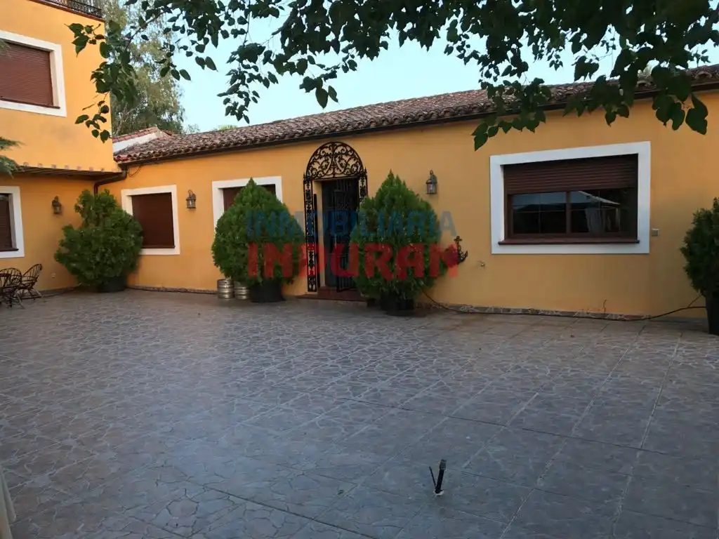Vista exterior de Finca rústica en venta en Parrillas