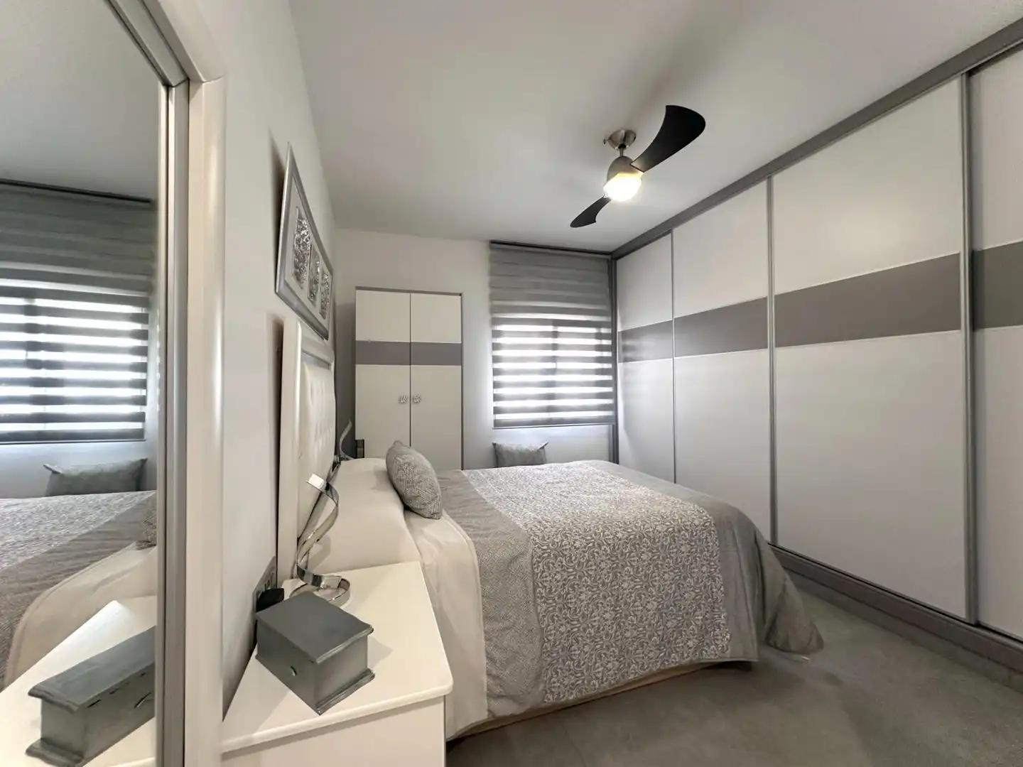 Habitación de Casa o chalet en venta en Churriana de la Vega con Aire acondicionado, Calefacción y Jardín privado