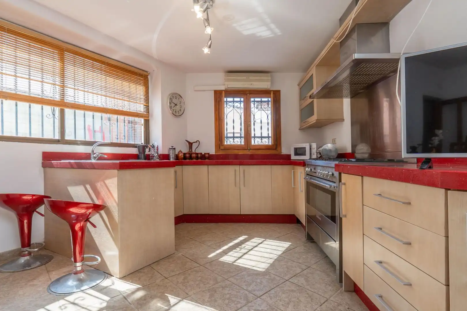Kitchen of Houses for sale in Cacín  with Furnished and Balcony