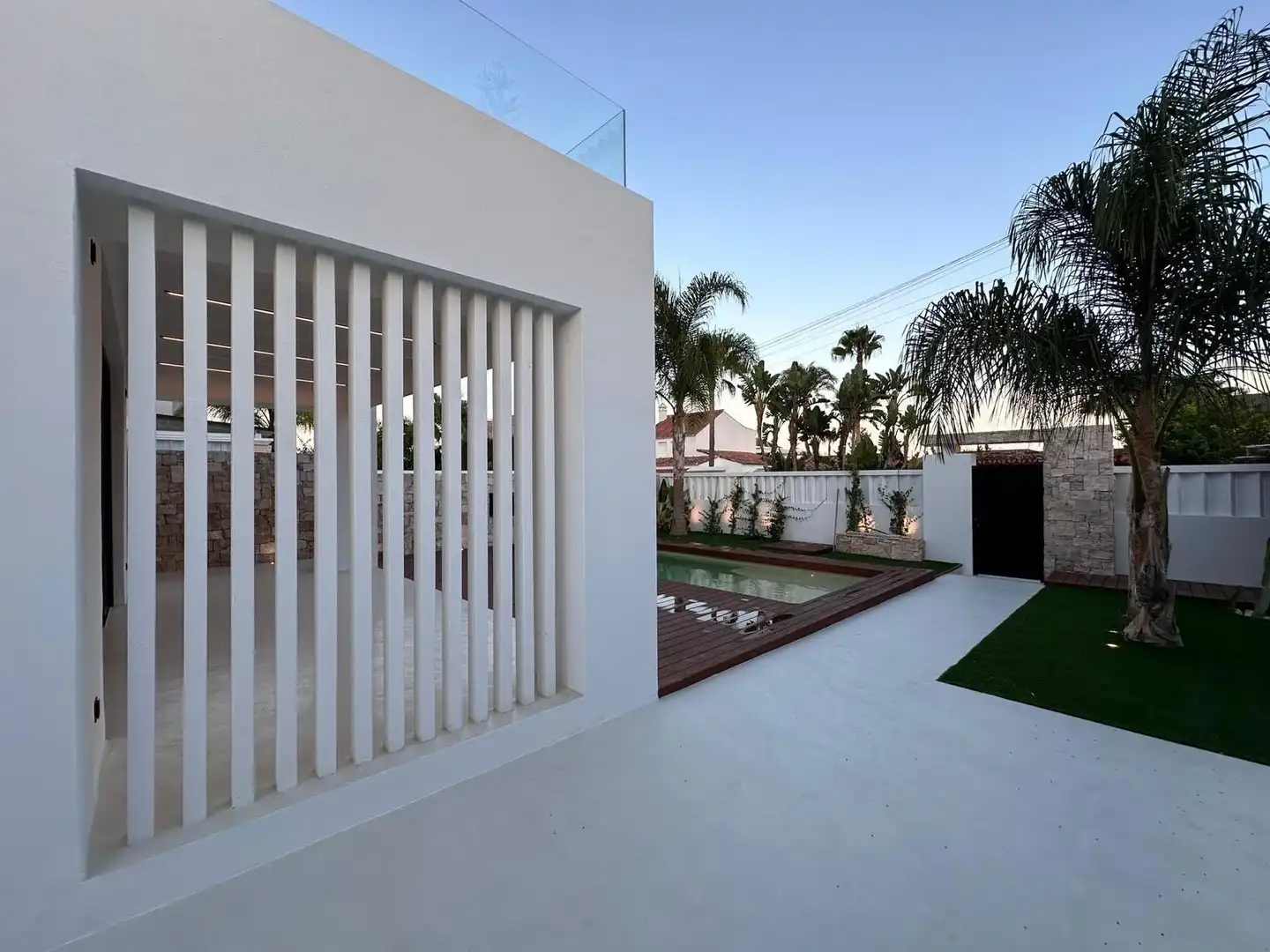 Terrassa de Casa o xalet en venda en Estepona amb Aire condicionat, Calefacció i Jardí privat