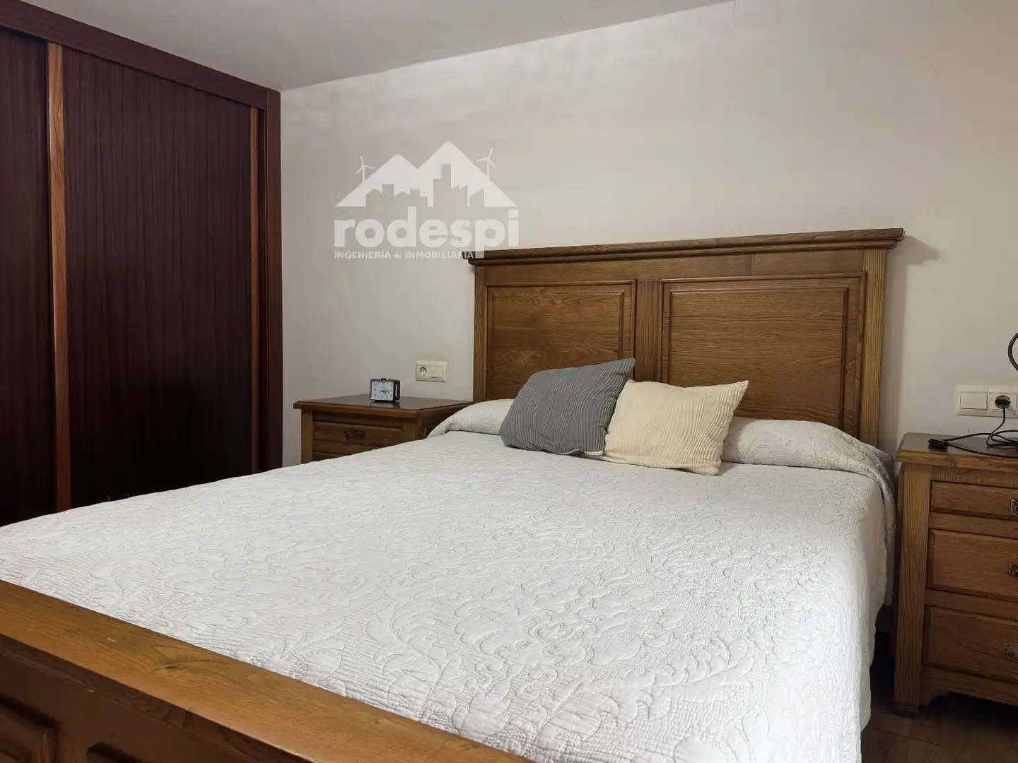 Schlafzimmer von Einfamilien-Reihenhaus zum Verkauf in Arbo mit Heizung, Abstellraum und Möbliert