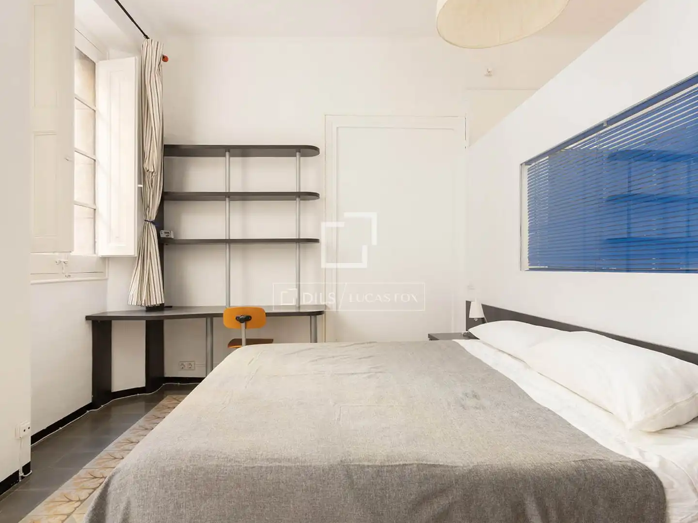Bedroom of Flat for sale in Barcelona  with Air Conditioner, Terrace and Balcony