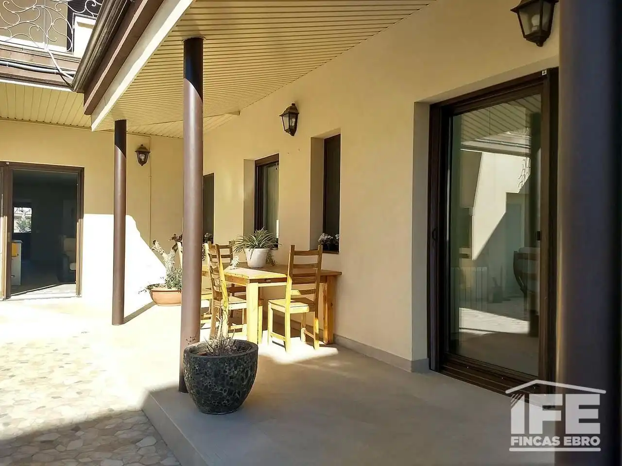 Terrassa de Casa o xalet en venda en Alagón amb Aire condicionat, Calefacció i Jardí privat