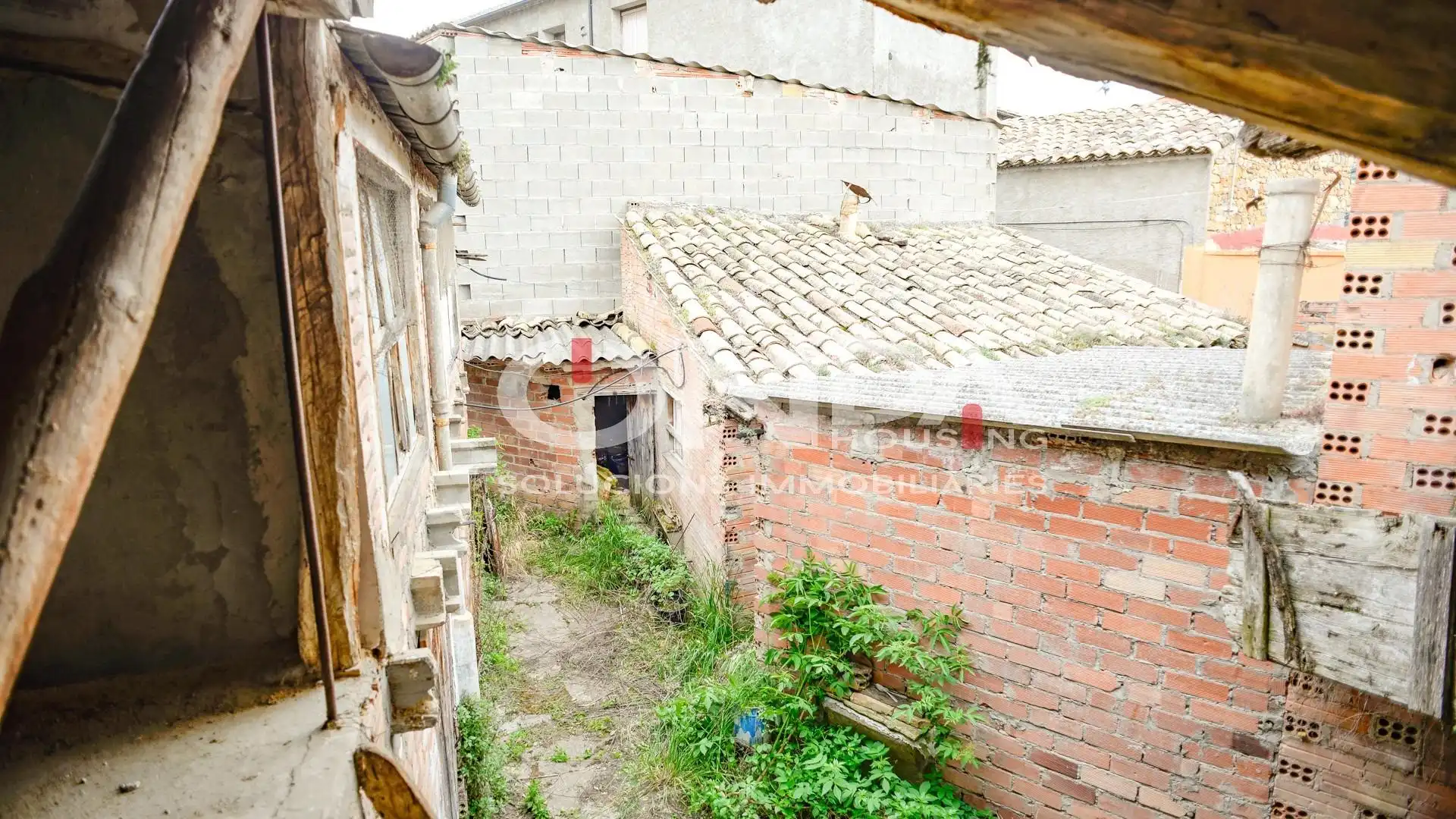 Exterior view of Country homes for sale in Arén