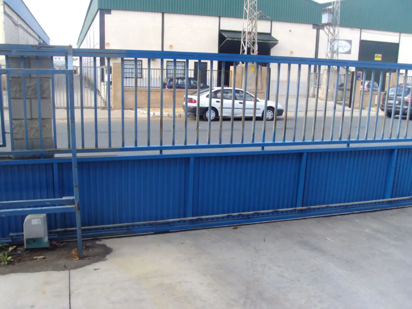 Außenansicht von Fabrikhallen zur Miete in Alcalá de Guadaira
