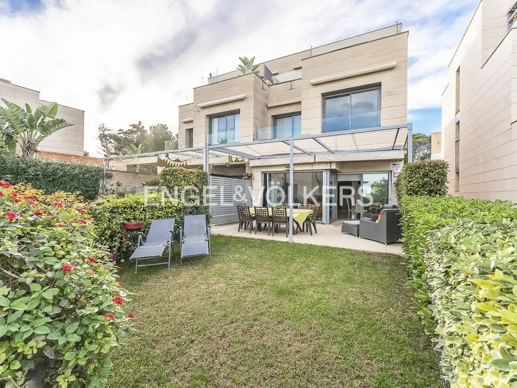 Adosado con piscina en venta en Els Munts, imagen 8