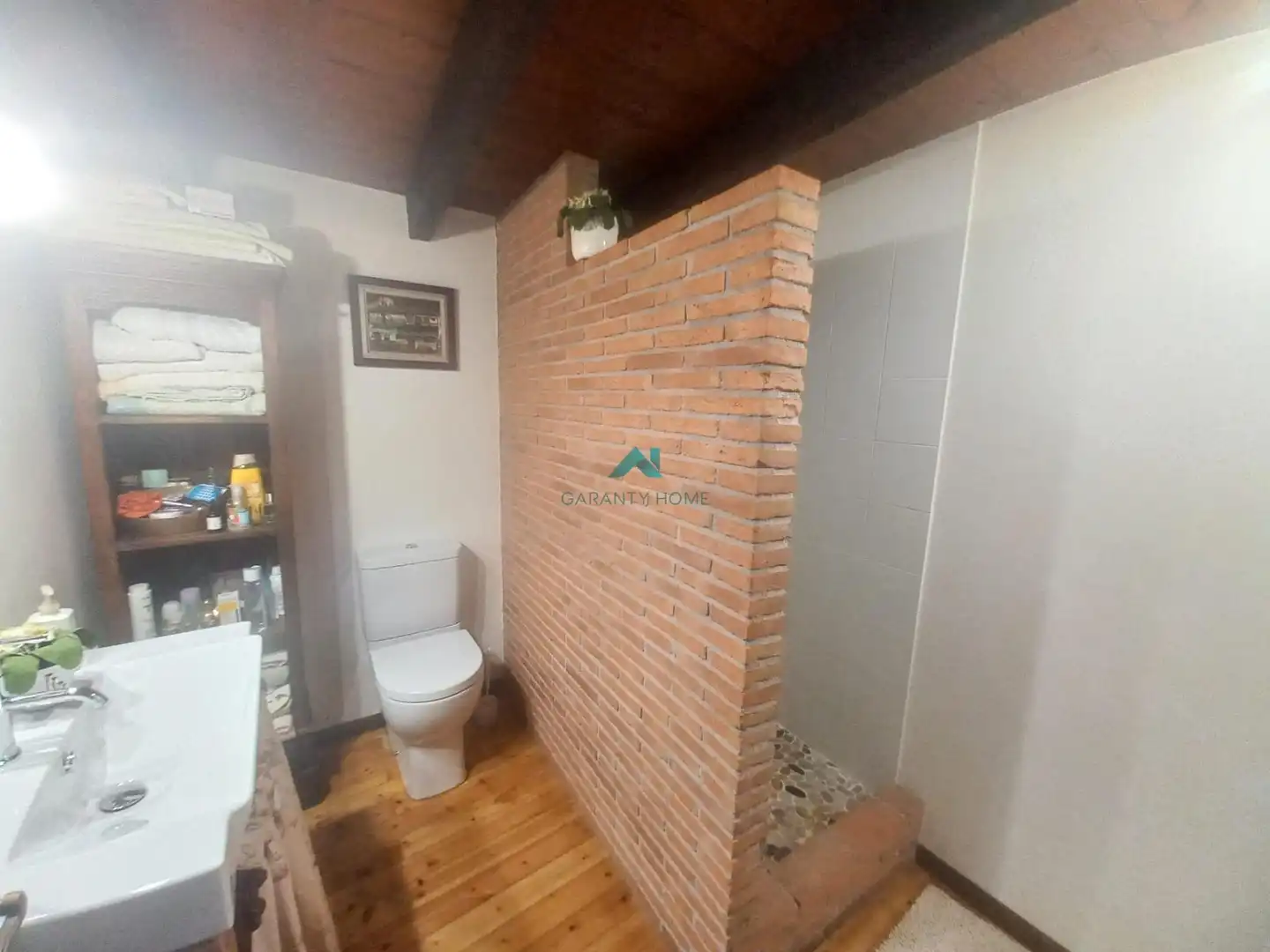 Baño de Casa adosada en venta en Voto con Calefacción, Jardín privado y Terraza
