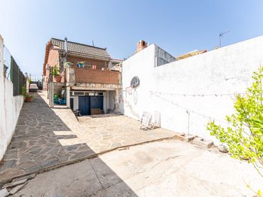 Casa con jardín en venta en Calle del Cerrillo