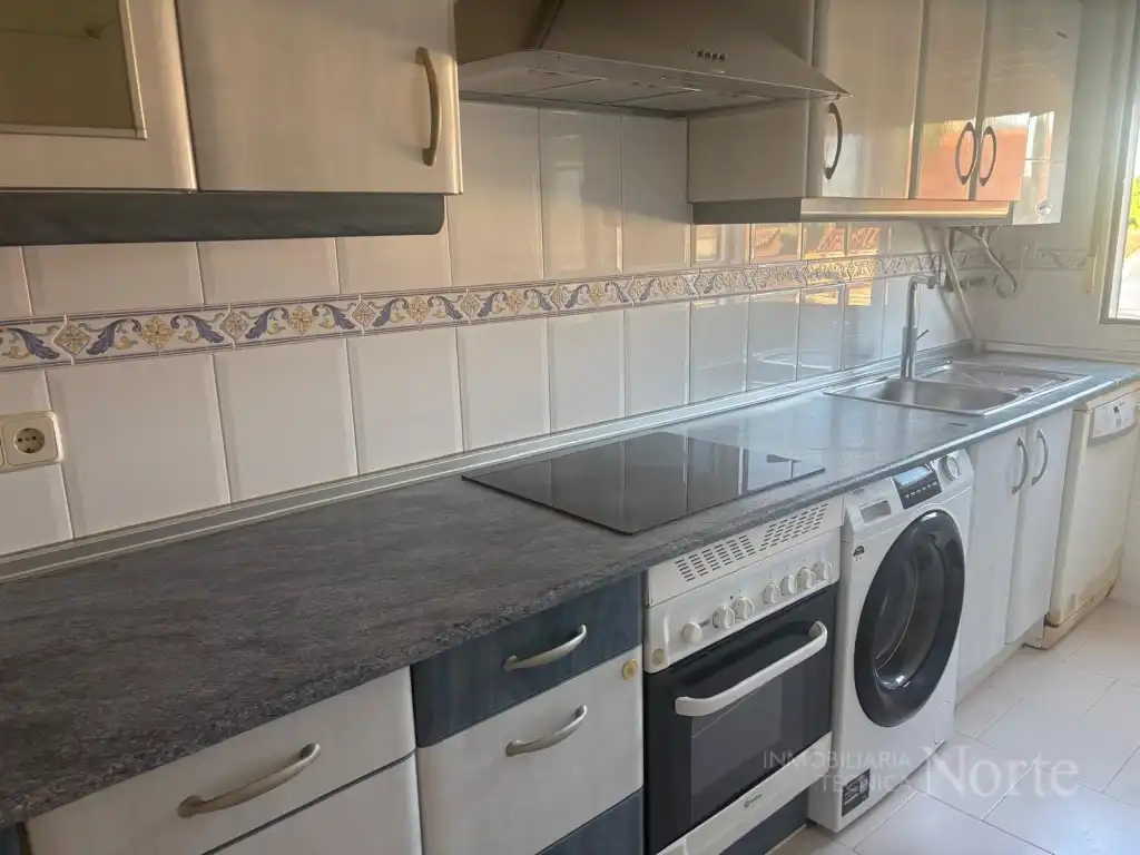 Dúplex en venda a Calle Fuente Vieja, imagen 2