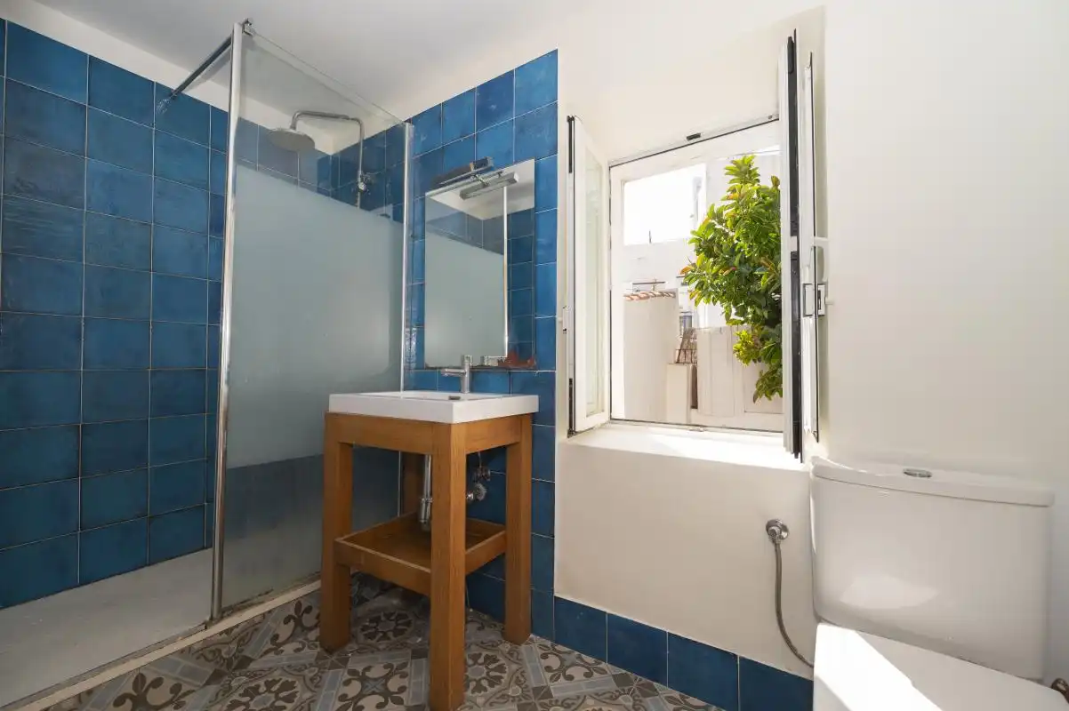 Bathroom of Flat for sale in Eivissa  with Air Conditioner, Heating and Terrace