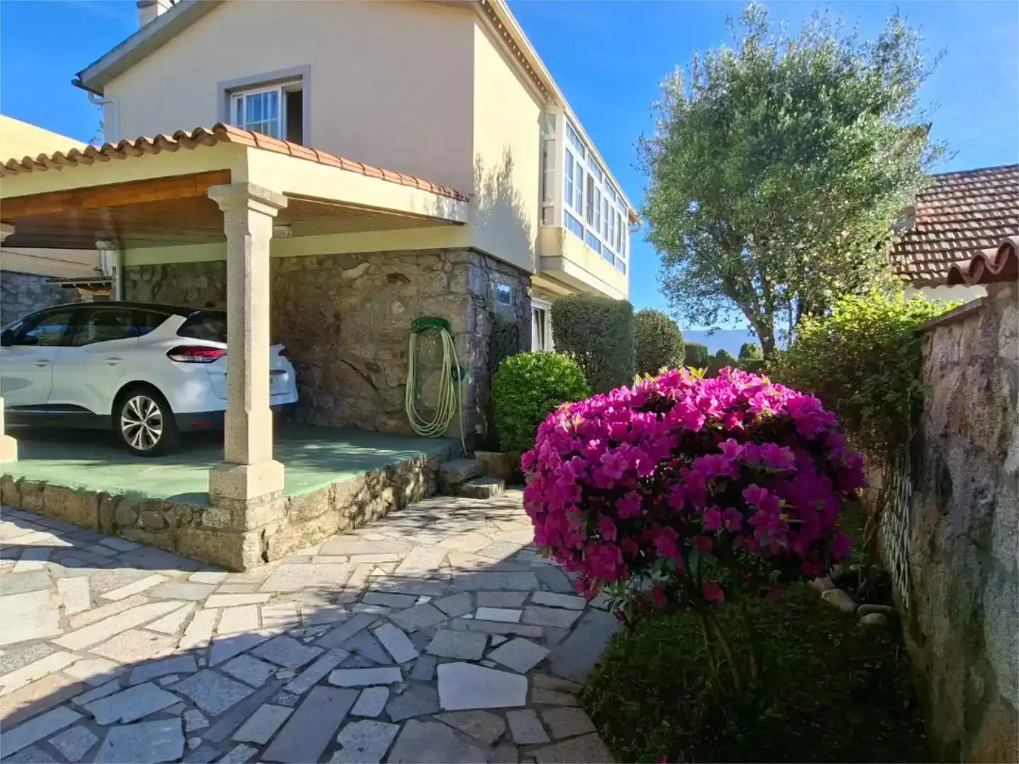 Vista exterior de Casa o chalet en venta en Nigrán con Balcón