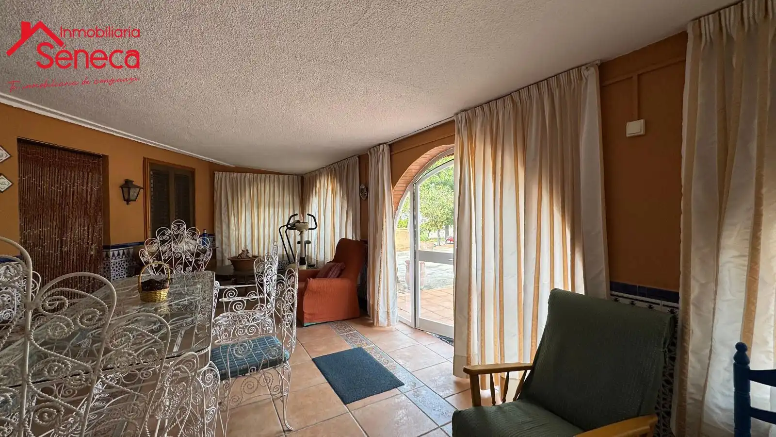 Living room of Houses for sale in Córdoba  with Air Conditioner, Heating and Storage room