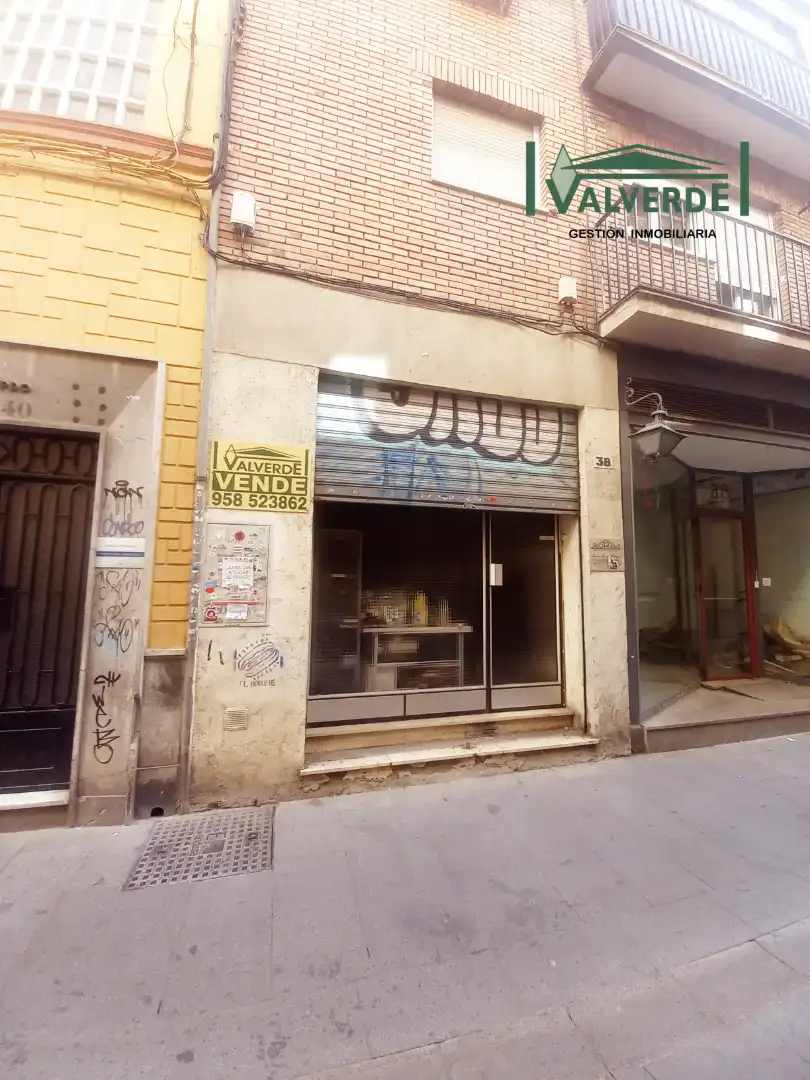 Local comercial en venta en Calle Verónica de la Magdalena 26, imagen 2