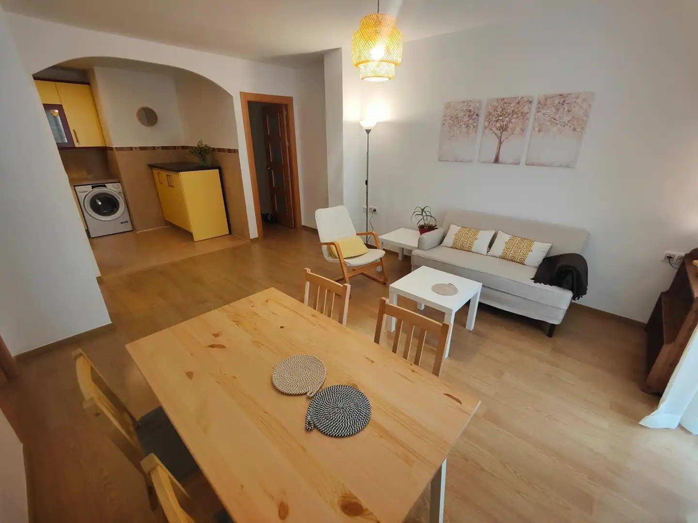 Living room of Flat for rent in Granada  with Air Conditioner, Heating and Furnished