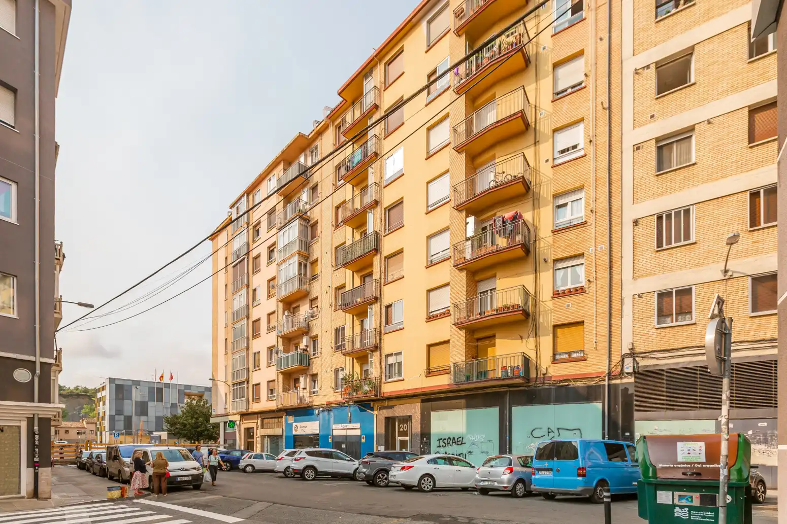 Vista exterior de Pis en venda en Burlada / Burlata amb Traster, Moblat i Balcó