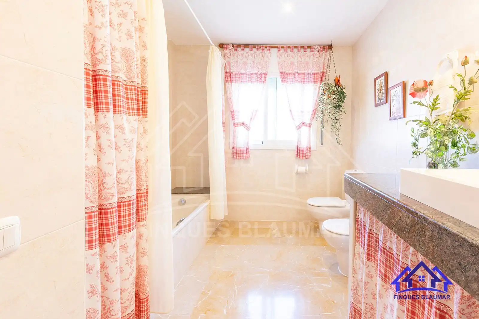 Baño de Casa o chalet en venta en Arenys de Munt con Calefacción, Jardín privado y Trastero