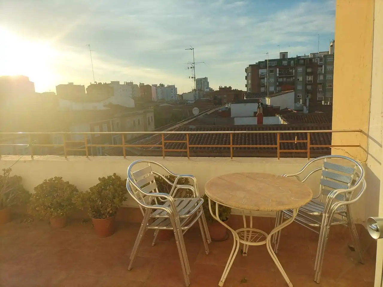 Terrasse von Wohnung zur Miete in Zaragoza mit Heizung, Möbliert und Ofen