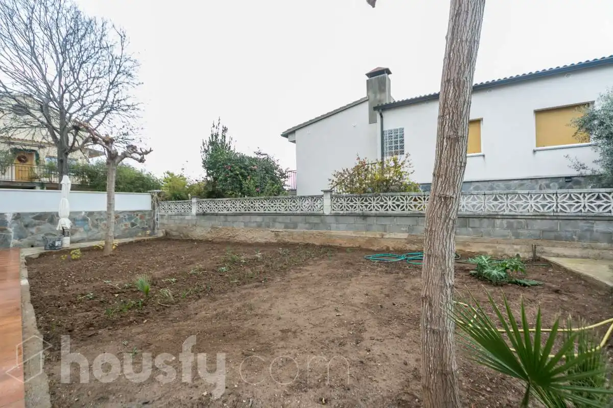 Houses for sale in Carrer de L'Estaca, Fondo Somella