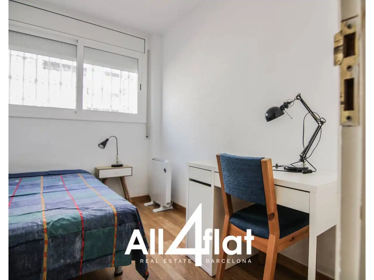Schlafzimmer von Wohnung zur Miete in Barcelona mit Heizung, Parkett und Terrasse