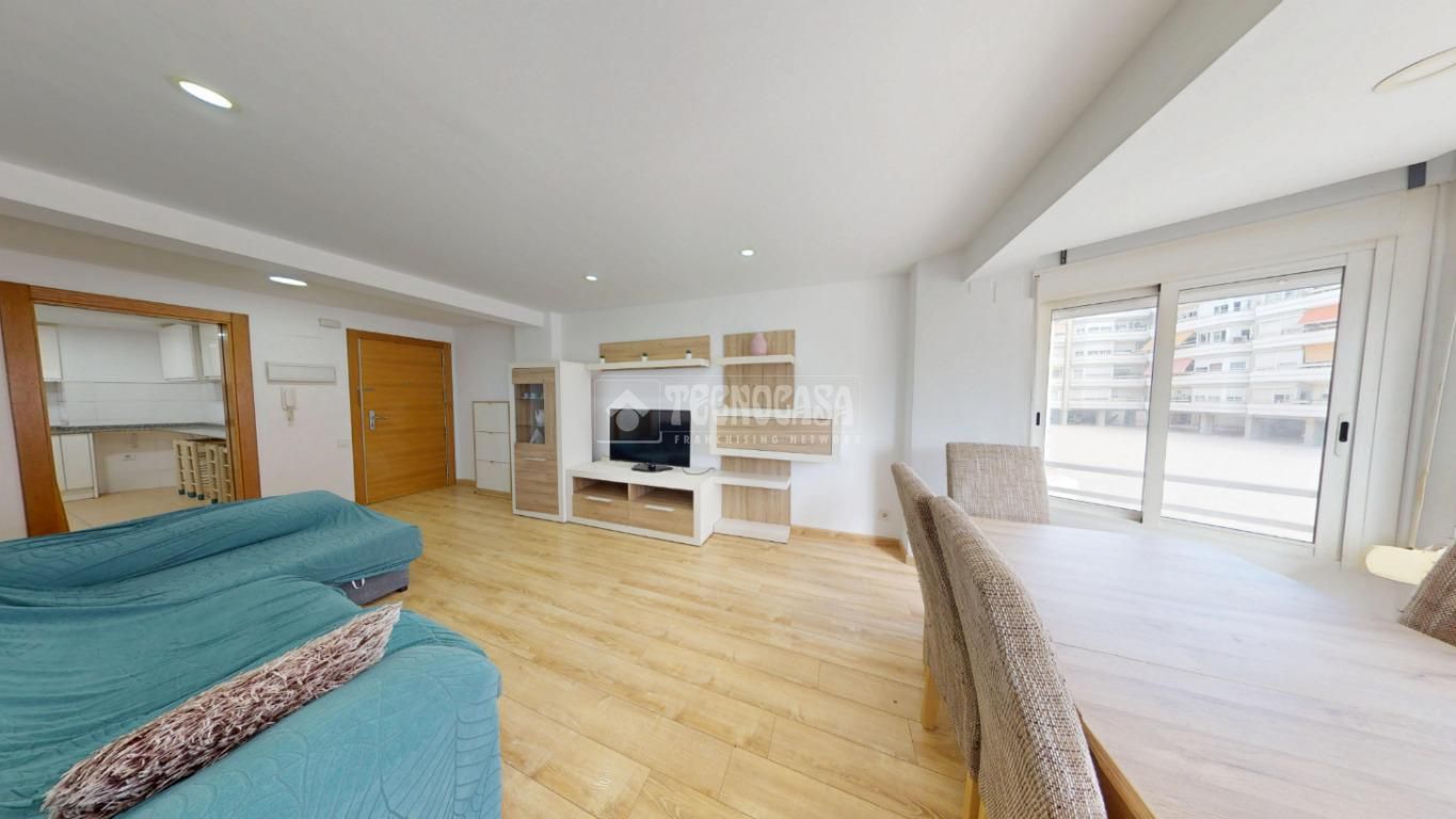 Sala d'estar de Pis en venda en  Valencia Capital amb Aire condicionat, Terrassa i Balcó