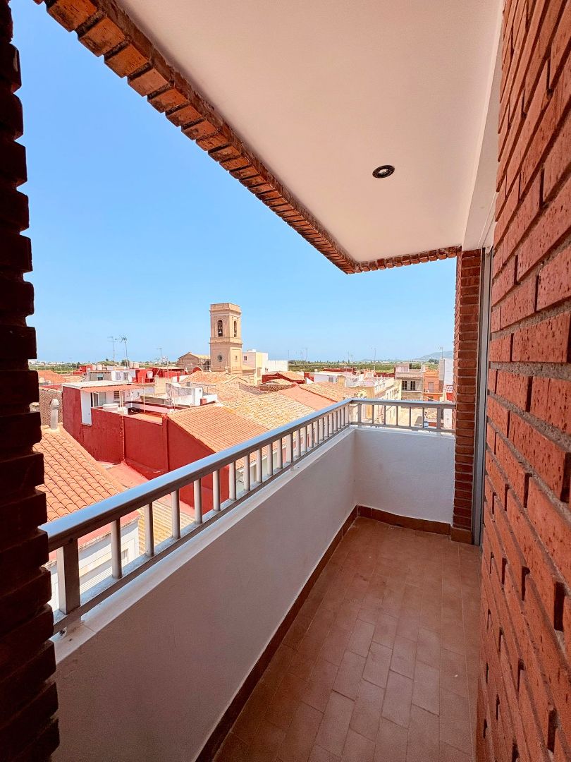 Exterior view of Flat to rent in Fortaleny  with Air Conditioner, Heating and Furnished