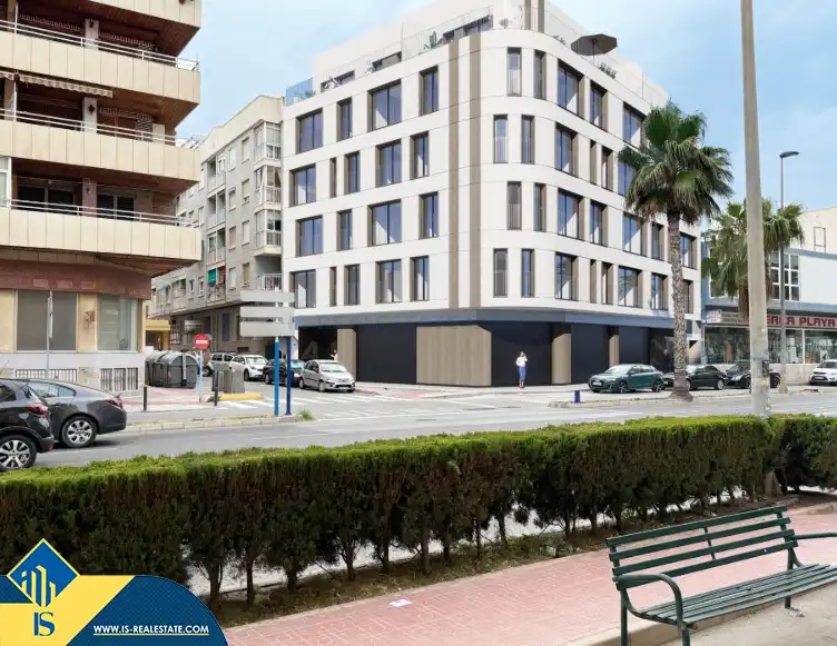 Appartement compact avec piscine à vendre à Centro