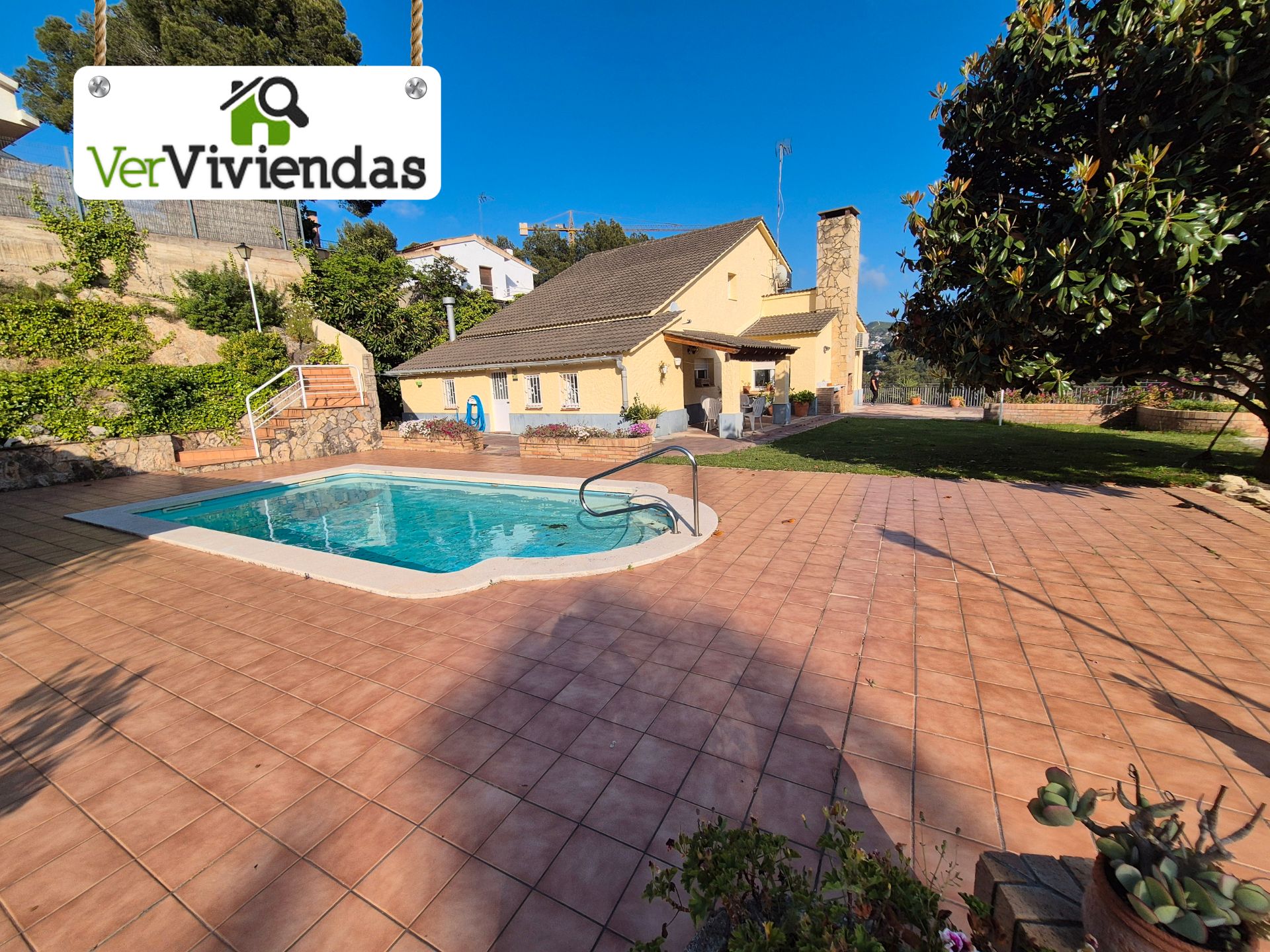 Jardí de Casa o xalet en venda en Vallirana amb Aire condicionat, Calefacció i Jardí privat