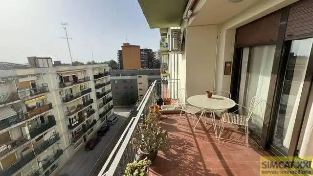 Terrassa de Pis en venda en Figueres amb Terrassa i Balcó
