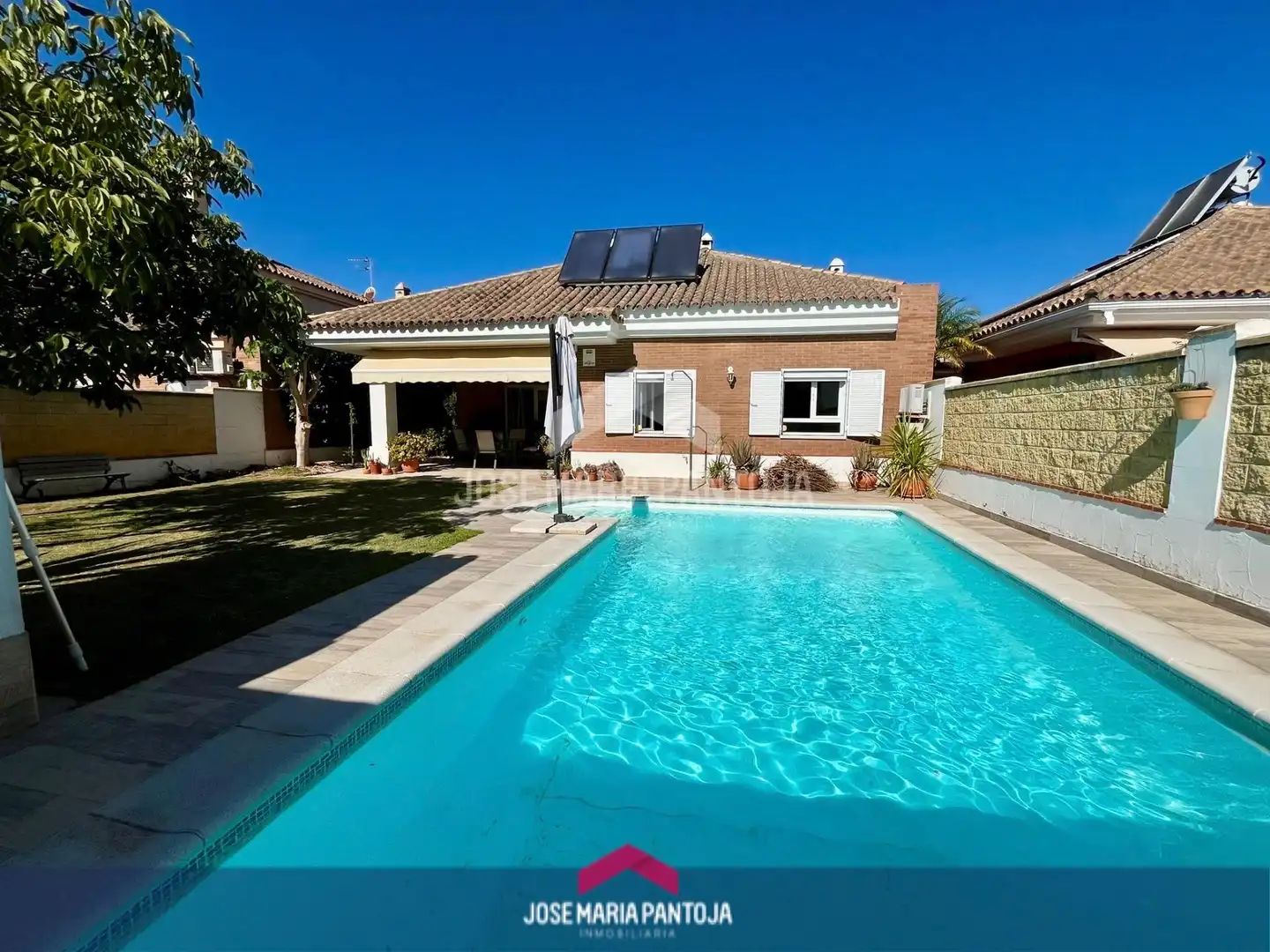 Vista exterior de Casa o chalet en venta en Jerez de la Frontera