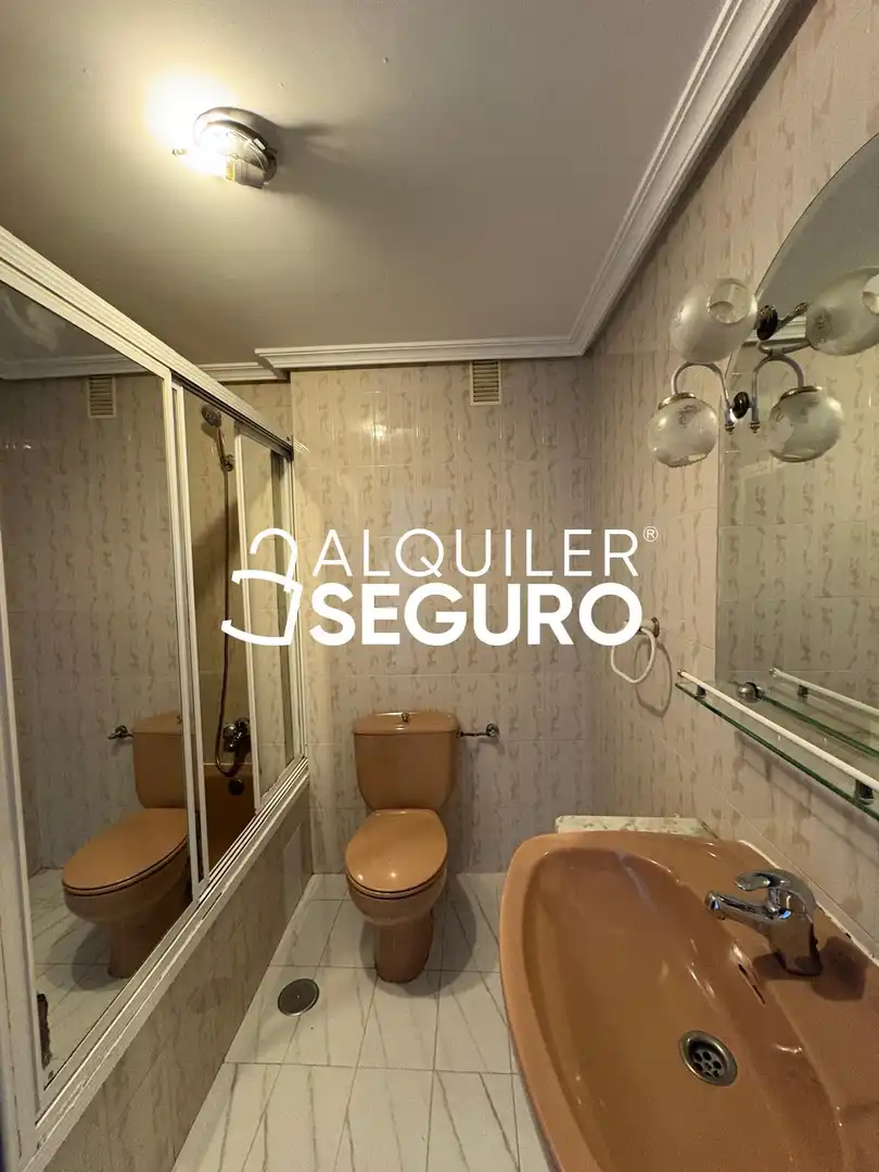 Bedroom of Flat for rent in Madrid  with Heating, Terrace and Furnished